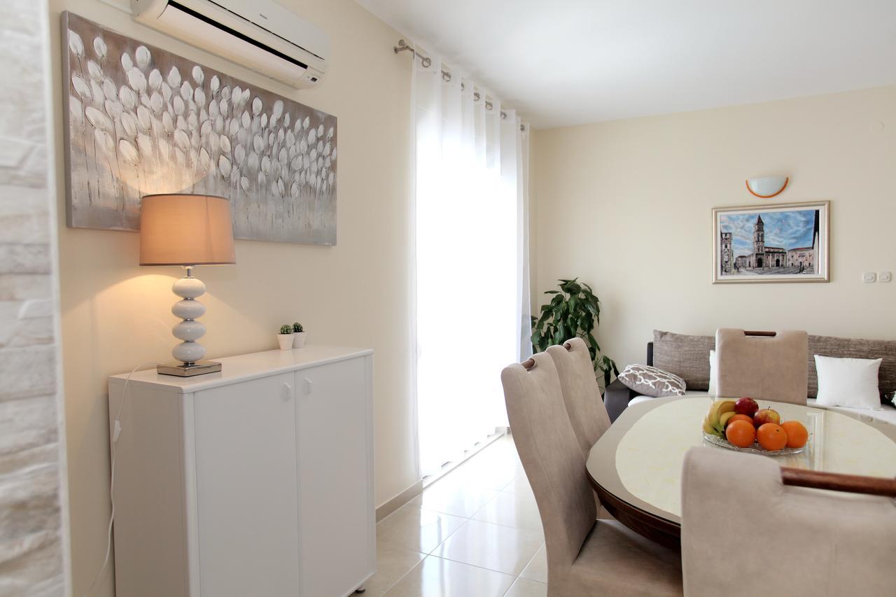 Apartment Carmen Trogir Bagian luar foto