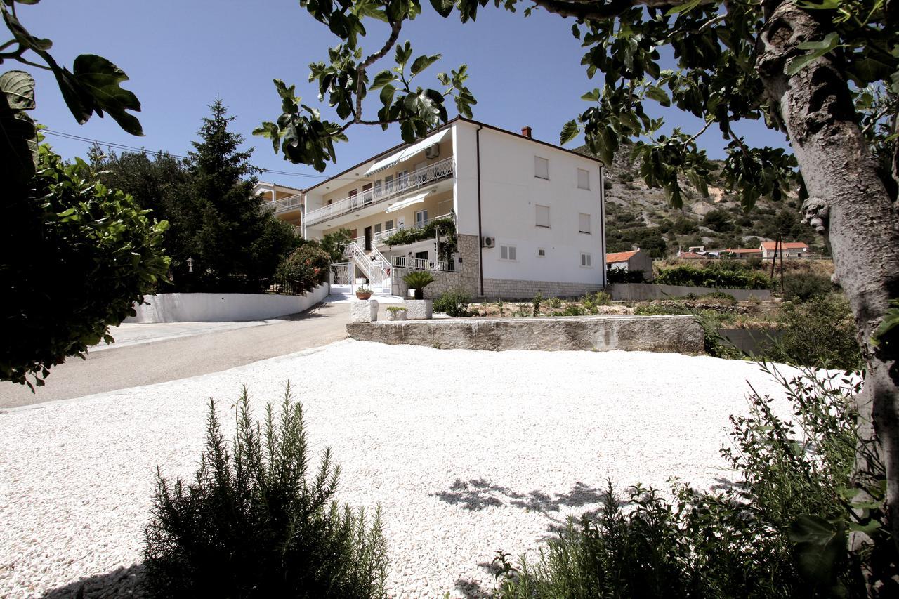 Apartment Carmen Trogir Bagian luar foto